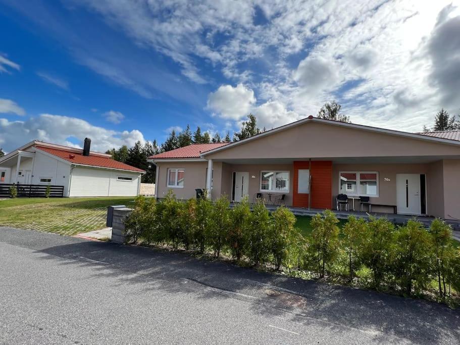 Beautiful Terraced House With Private Parking Villa Sandviken Bagian luar foto