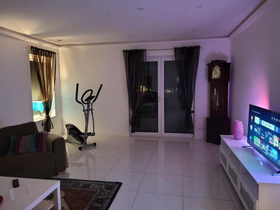 Beautiful Terraced House With Private Parking Villa Sandviken Bagian luar foto